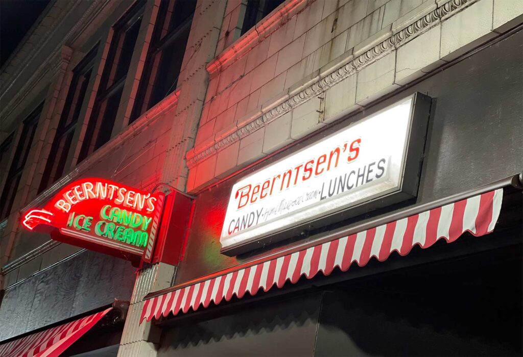 Beerntsen's Candy and Ice Cream outdoor electric signs.